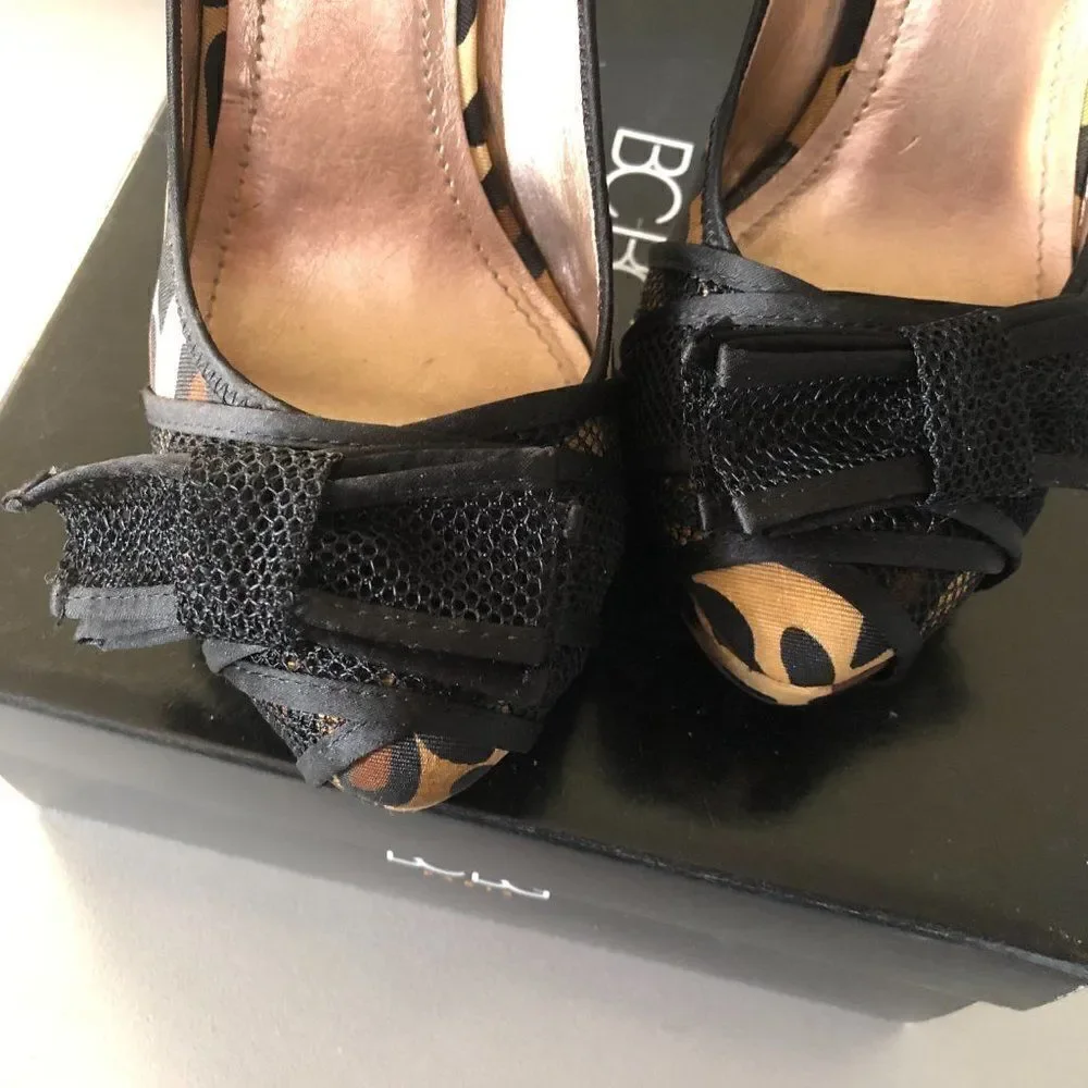 BCBG Paris Phynia Leopard Pump‎